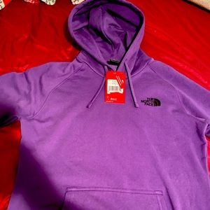 BNWT North Face Women’s hoodie